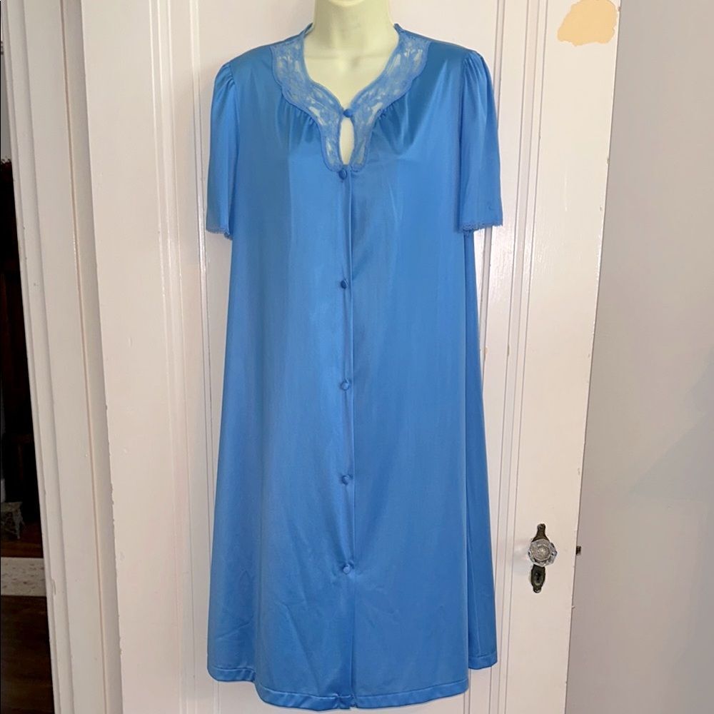 Vintage Vanity Fair Blue Short Sleeve Robe with Lace Neckline